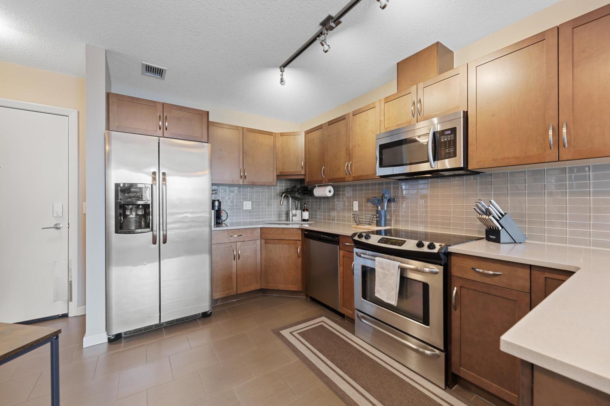 Heart Of Downtown Calgary Spacious Luxury Condo With Stunning Views And Premium Amenities Zewnętrze zdjęcie