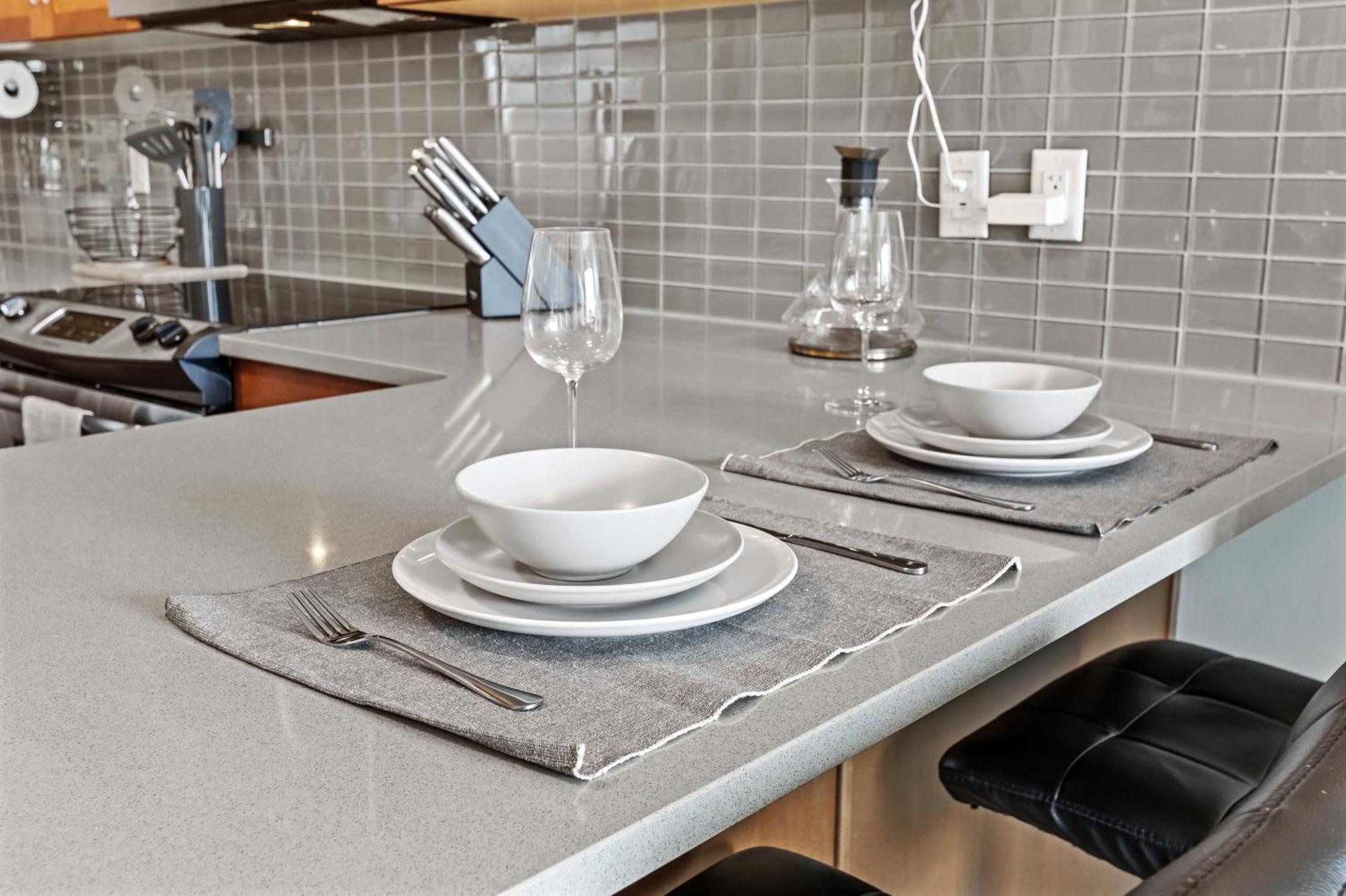 Heart Of Downtown Calgary Spacious Luxury Condo With Stunning Views And Premium Amenities Zewnętrze zdjęcie